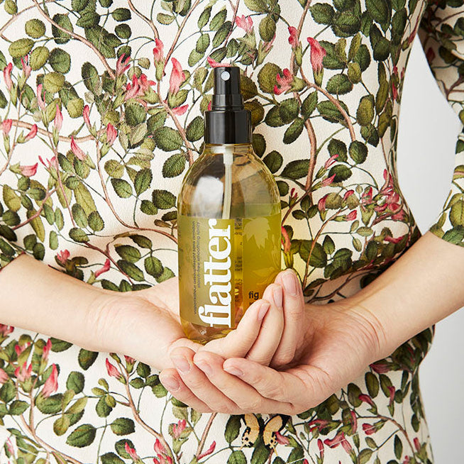 Soak Flatter - Spray lissant parfumé rafraîchissant - 248ml